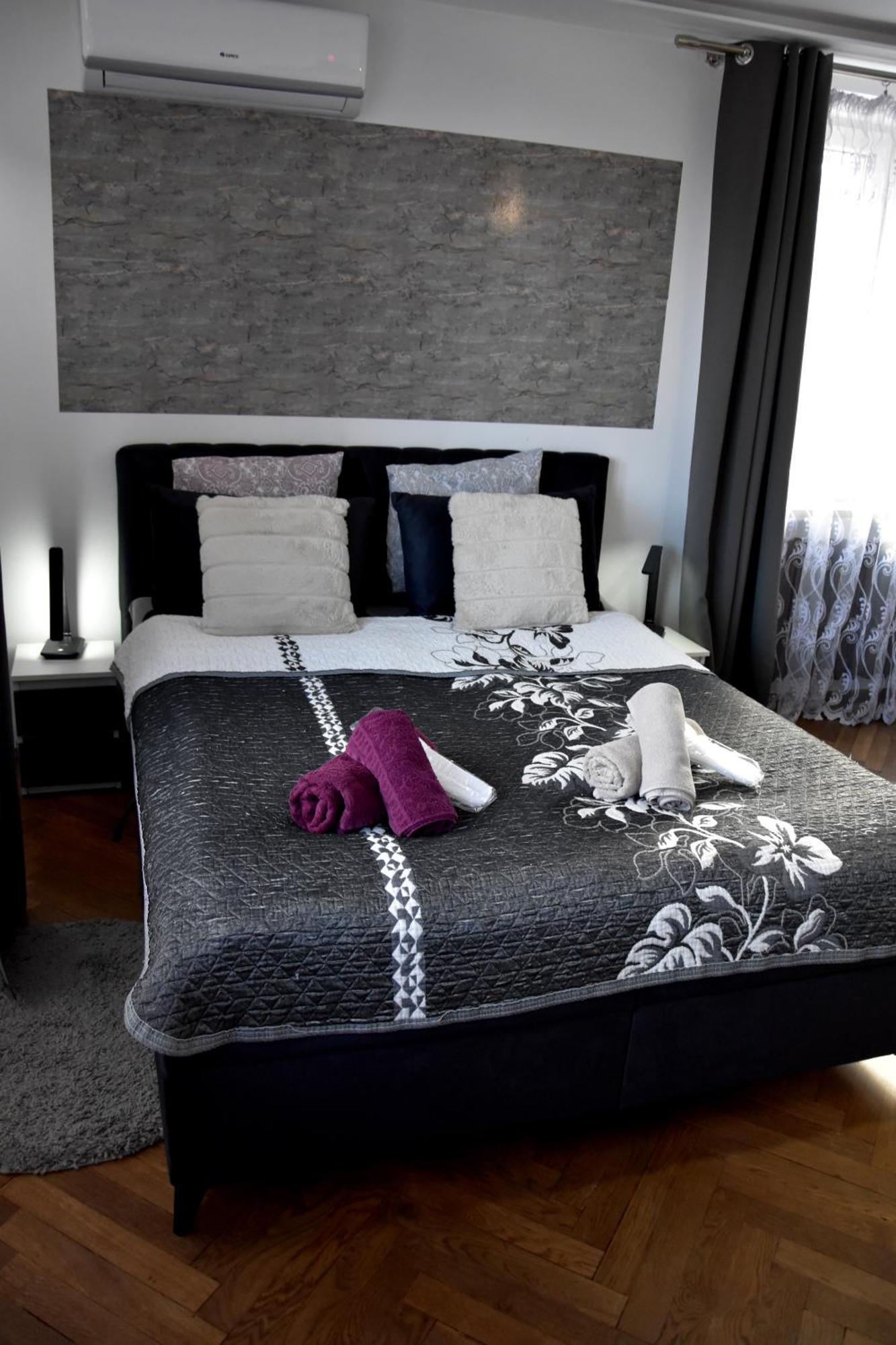 Apartament Night Premium Krakow Luaran gambar